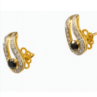 18 KT Gold Elegant Black Diamond Stud Earrings