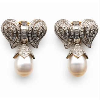 18 KT Gold Diamond Royal Stud Earrings