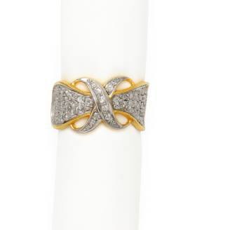 18 KT Gold Classic Infinity Diamond Ring