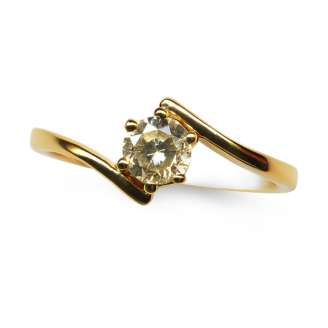 18 KT Yellow Gold Diamond Classic Solitaire Ring