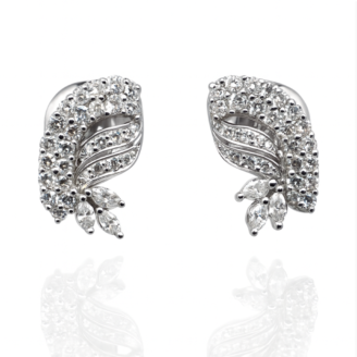 18 KT Gold Diamond Curved Leaf Earrings