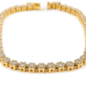 18 KT Gold Bloom Diamond Bracelet