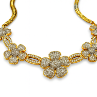18 KT Gold Designer Flower Diamond Necklace