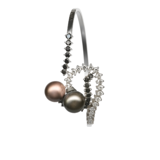 18 KT Gold Contemporary Diamond Pearl Bracelet